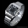 Quadratische Armbanduhr aus Metall mit schwarzem Zifferblatt