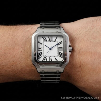 Quadratische Armbanduhr aus Edelstahl mit römischen Ziffern