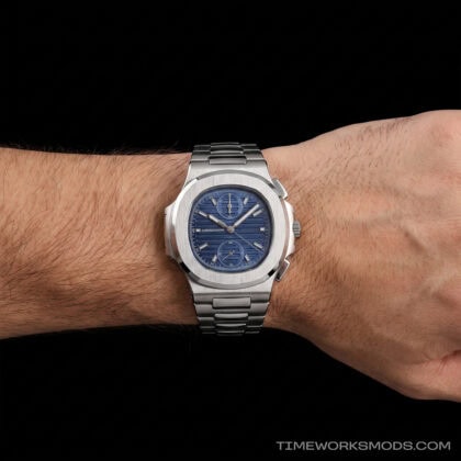Reloj de pulsera de acero con esfera azul