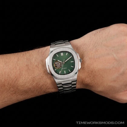 Orologio da polso automatico argentato con quadrante verde